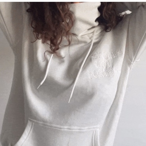 Unisex White
Embroidered Hoodie With Built in
Facemask Large - Picture 9 of 17